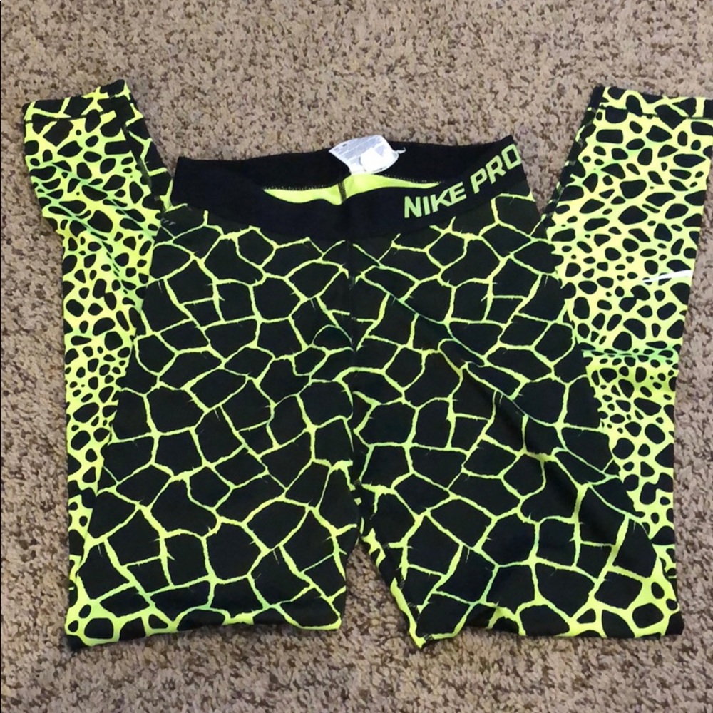 Women’s small Nike leggings